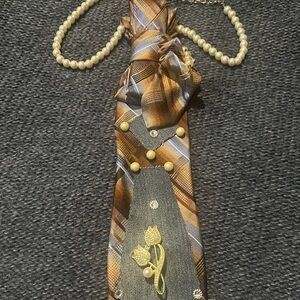 Chic Gold and Gray Women's Tie